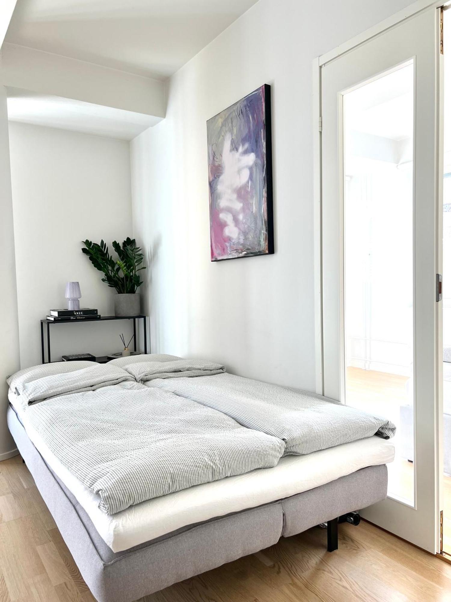 Modern Apartment With Private Terrace ヘルシンキ エクステリア 写真