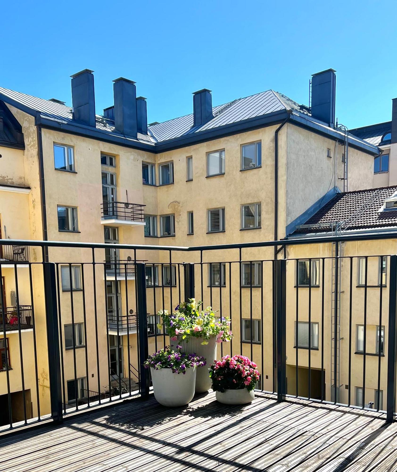 Modern Apartment With Private Terrace ヘルシンキ エクステリア 写真